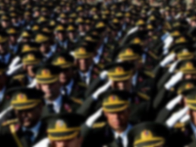 FET� operasyonunda haklar�nda yakalama karar� ��kar�lan 70 muvazzaf askerden 46's� g�zalt�na al�nd�