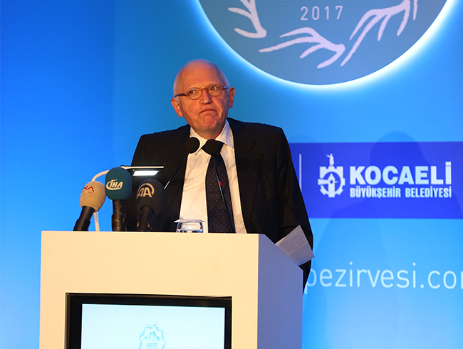 AB Genilemeden Sorumlu Eski Komiseri Verheugen: Trkiye'nin Avrupa perspektifine ihtiyac yok