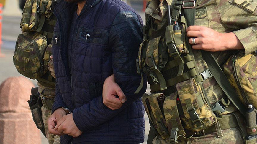 Kars'ta terr operasyonu: 8 gzalt