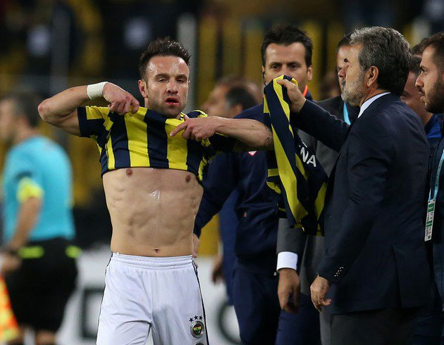 Valbuena'nn ettii kfr yakaland