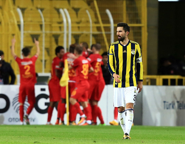 Fenerbahe 2 yldr zirveye kamyor