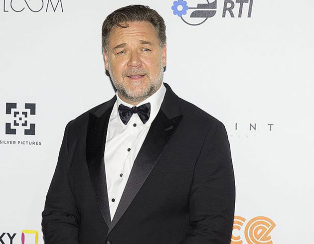 Hollywood yldz Crowe'dan mltecilere destek