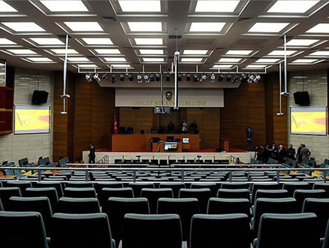 Manisa'da askerlerin zehirlenmesi olaynda 2 kii serbest brakld  
