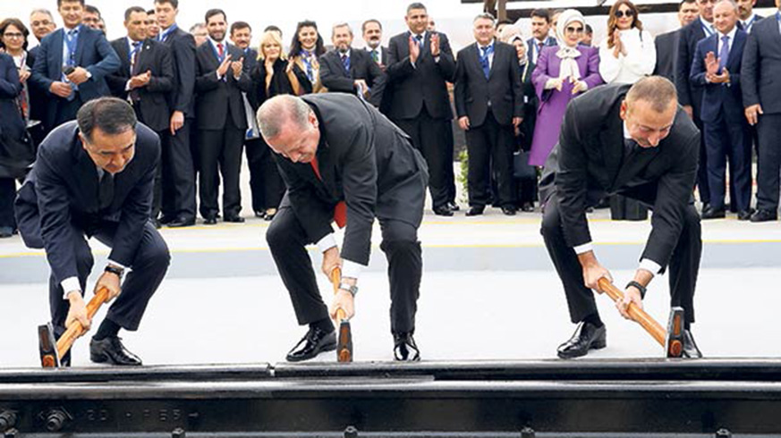 Cumhurbakan Erdoan, BTK ekicini hatra ald