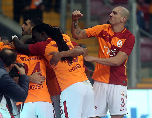 Galatasaray Maicon kariyer rekorunu krd