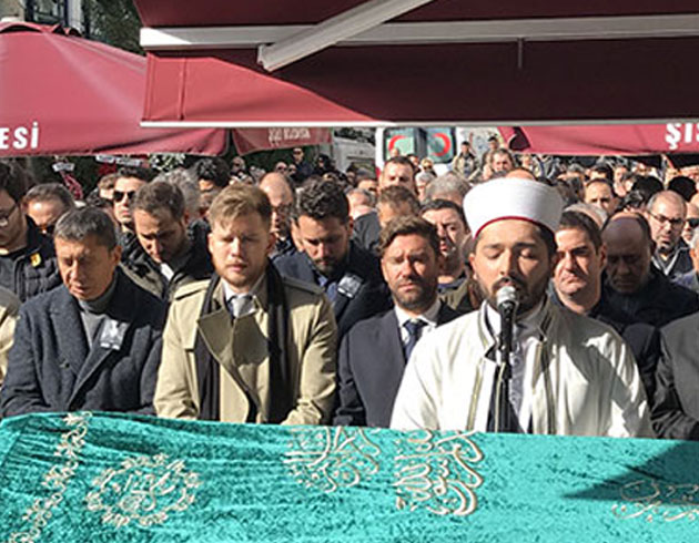 Erdoan enay'n cenazesi topraa verildi