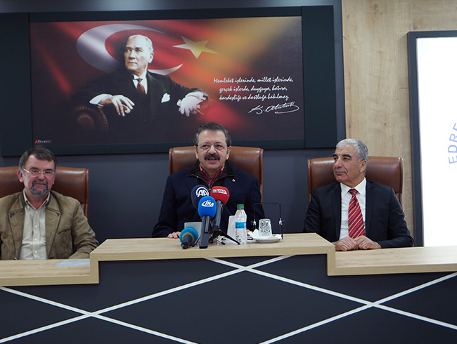 TOBB Bakan Rifat Hisarcklolu: Yerli otomobilin k tarihi 2021