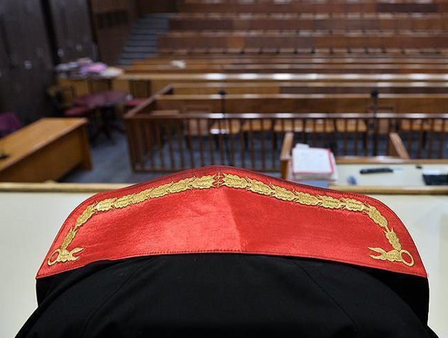 Mahkeme Bakan Melik Durmaz: Senin karnda ocuk mu var?