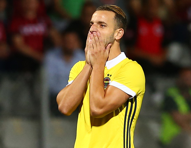 spanya 2. Lig takm Osasuna, Roberto Soldado iin Fenerbahe'ye resmi teklifini iletti