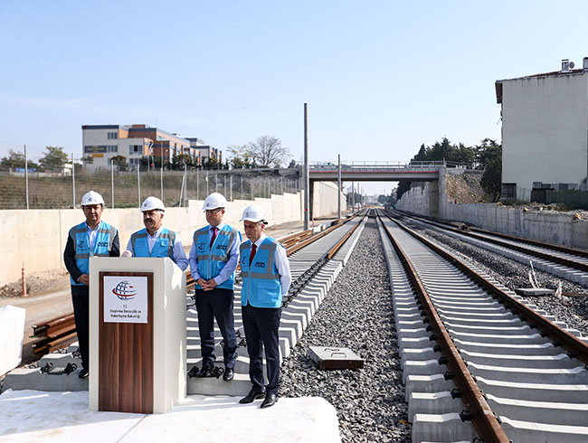 Bakan Arslan: (Gebze-Halkal Banliy Hatt) Projenin CR3 ksmndaki ilerleme u an iin yzde 67, bu nemli bir rakam