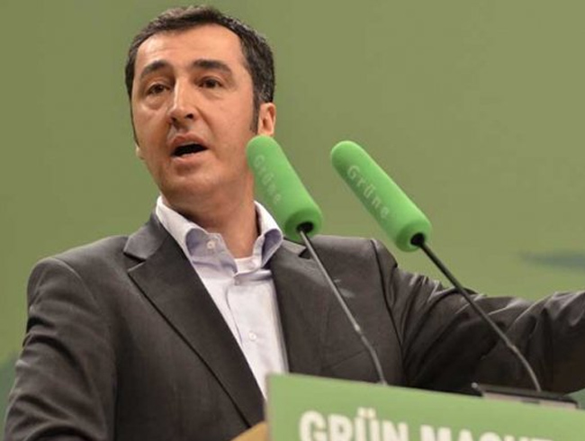 Trkiye dman zdemir, dileri bakanlndan vazgemek zorunda kald