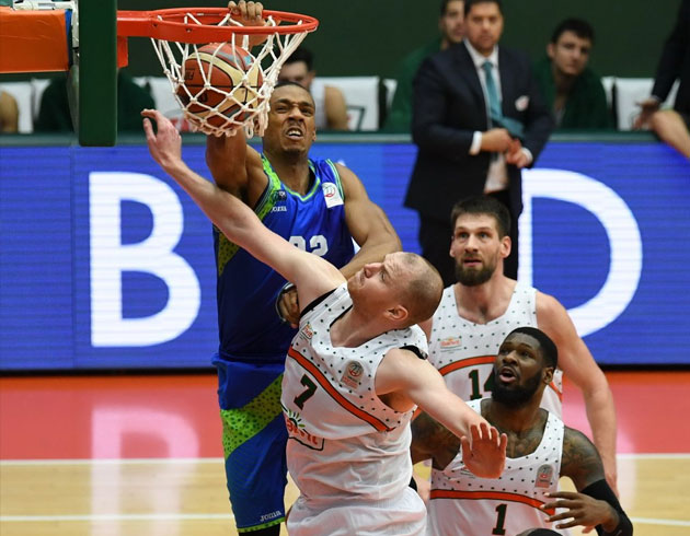 Banvit: 64 TOFA: 70 