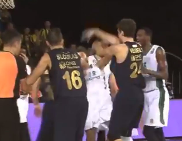 Darafaka - Fenerbahe Dou manda gerginlik kt Vesely diskalifiye edildi