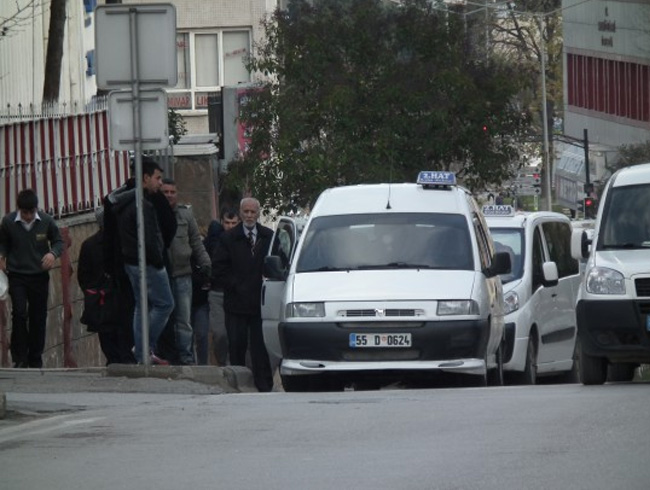 Dolmu paras istedii polisi darp etti