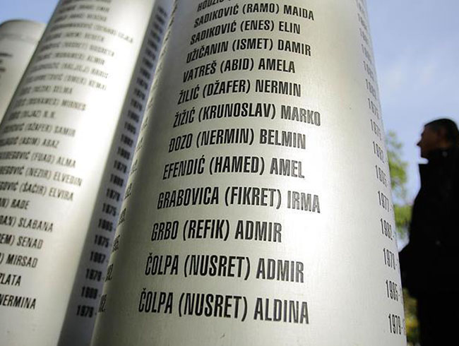 ocuklar ldrlen Saraybosnal aileler 'adalet' bekliyor