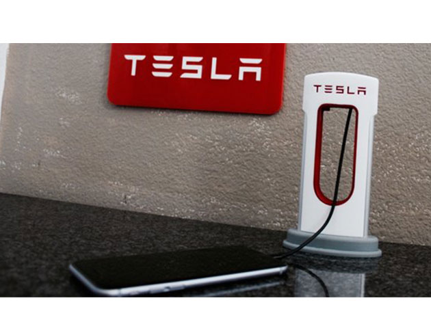 Tesla'nn akll telefonlar iin Powerbank ve Desktop Supercharger cihazlar sata sunuldu