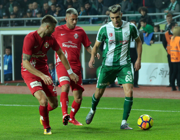 Atiker Konyaspor evinde Antalyaspor ile 1-1 berabere kald