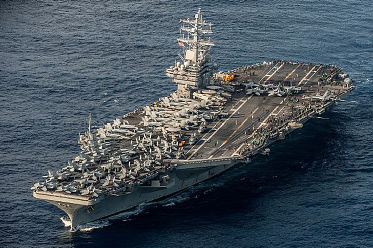 ABD donanma ua Okinawa'da okyanusa akld
