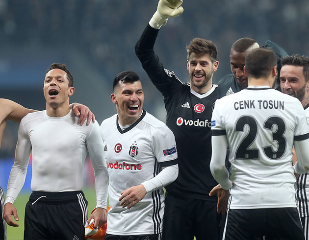 Beikta ynetiminden futbolculara 50 bin euro prim