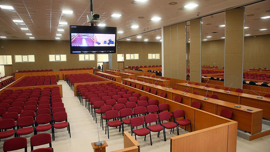 FET� abisinden ��rencilere: Burada olanlar� okulda konu�may�n