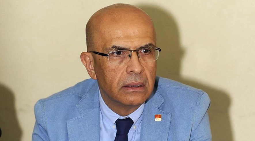 Enis Berbero�lu davas�nda mahkeme heyeti duru�man�n kapal� yap�lmas�na karar verdi, salon bo�alt�ld�