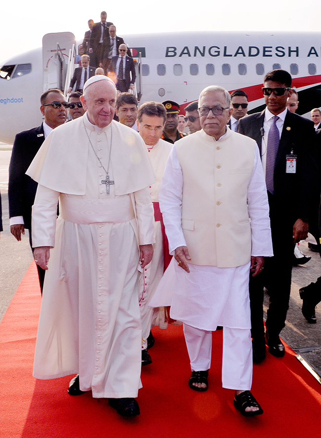 Papa 'Rohingya' kelimesini ilk kez kulland�