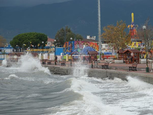 Edremit K�rfezi'nde lodos etkili oldu