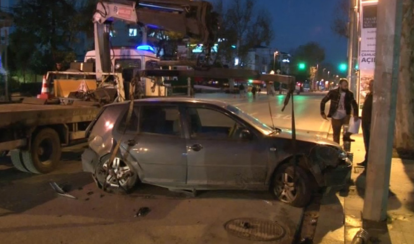 Kad�k�y'de trafik kazas�: 1 �l�, 1 yaral�