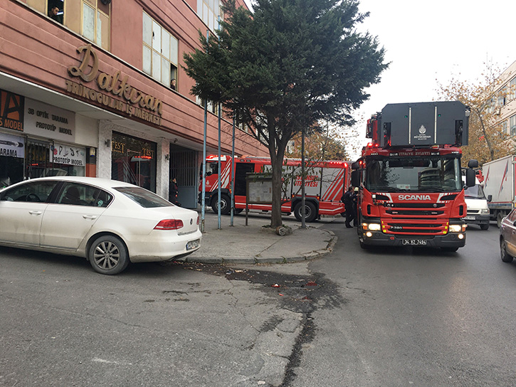 Bayrampa�a�da i� han�nda yang�n pani�i