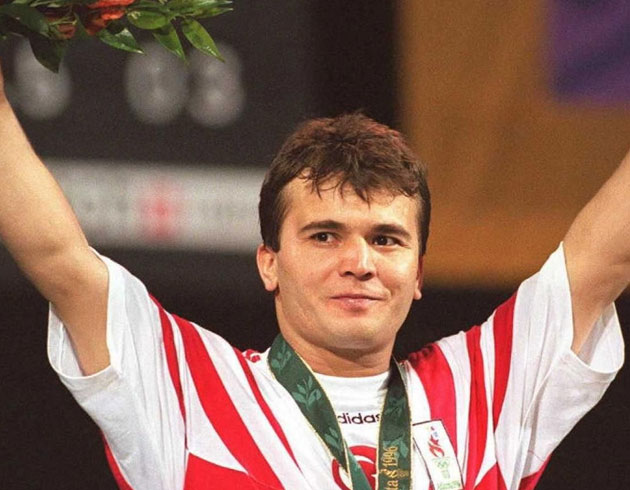 Naim S�leymano�lu'nun k�z� Naomi Japonya'da bulundu