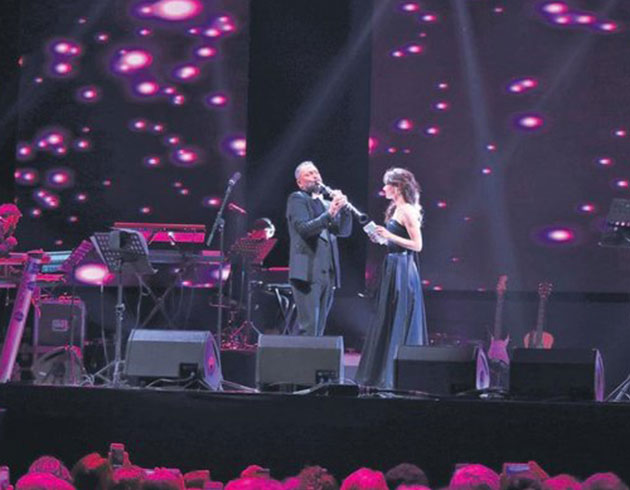 Rock opera ile klarnet bulu�tu