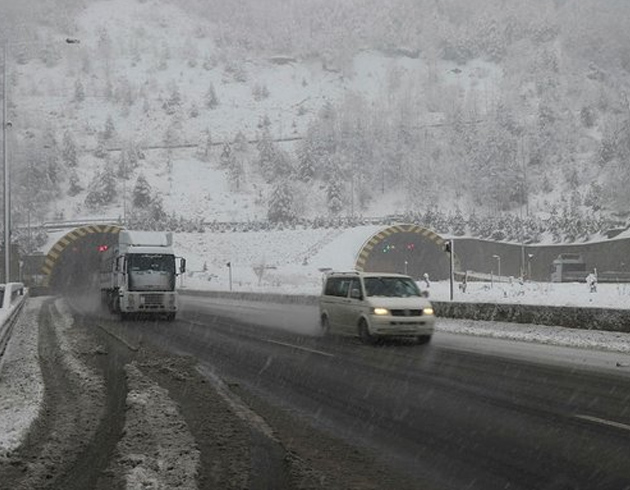 Bolu'da kar ya���� ba�lad�
