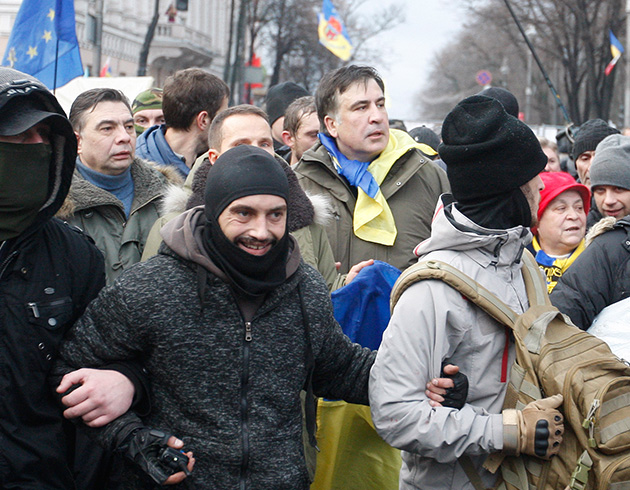 Ukrayna'da gergin bekleyi: Saakavili'ye 24 saat mhlet verildi 
