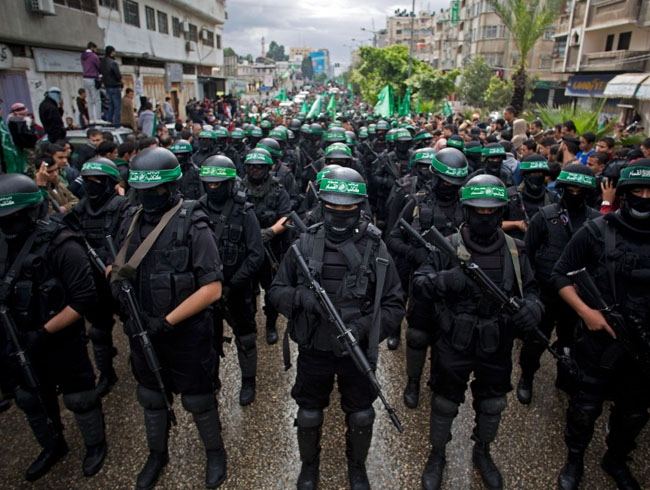Hamas'tan Kuds kararnn ertesinde askeri geit treni