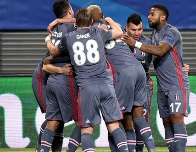 Be�ikta�'ta futbolcular adam ba�� 470 bin TL'lik prim alacak