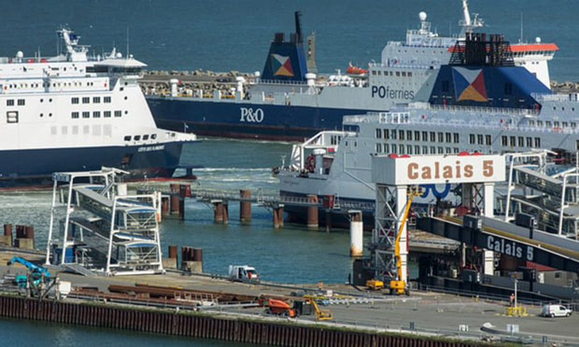 Fransa'da gemi karaya oturdu