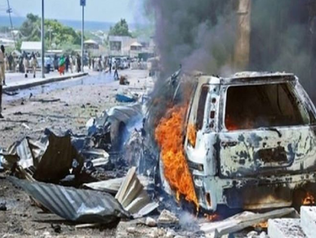 Somali'de gazeteciye bombal saldr