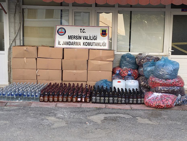 Mersin�de 380 litre sahte i�ki ele ge�irildi  