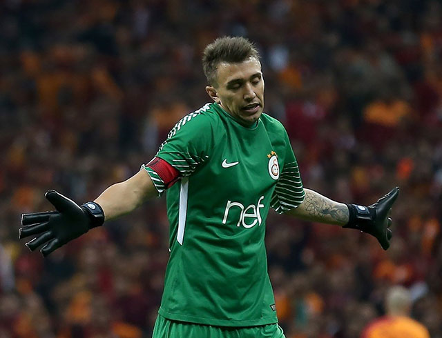 Fernando Muslera'ya kaleci antrenr aranyor