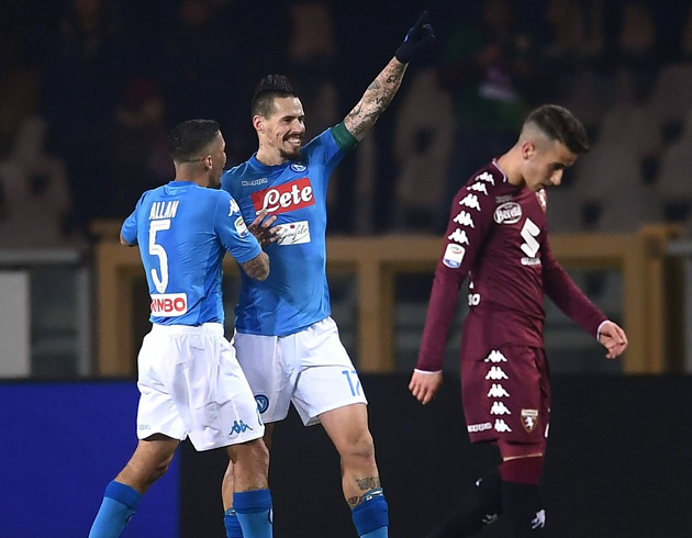 Napoli deplasmanda Torino'yu 3-1 yendi ve Serie A'nn yeni lideri oldu