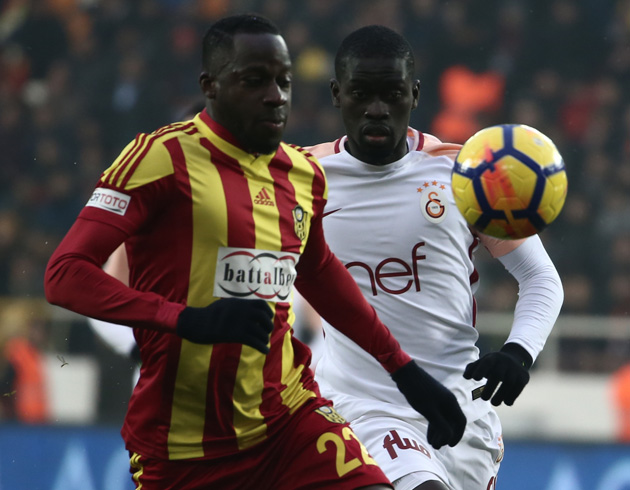Galatasaray, Yeni Malatyaspor'a 2-1 yenilip deplasmanda st ste 4. malubiyetini ald
