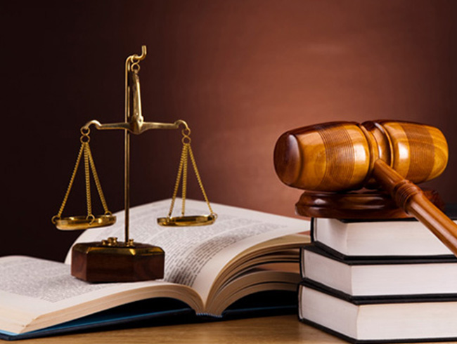 Kocas�n� �ld�ren kad�n tutukland�