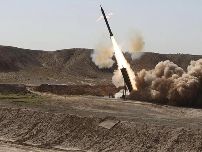 Suudi Arabistan'dan Husilere misilleme: Sana'y� bombalamaya ba�lad�lar