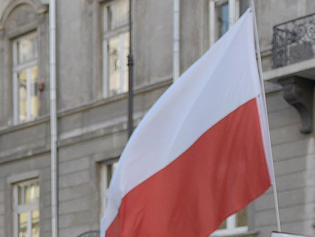 Polonya AB'deki oy hakk�n� kaybedebilir
