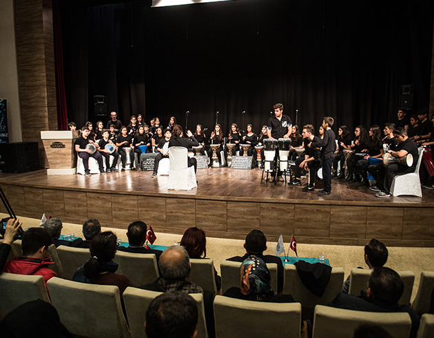 Suriyelilerden Gaziantep i�in konser 