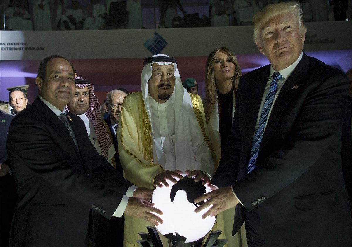 Suudi Arabistan Kral�, Trump ile telefonda g�r��t�
