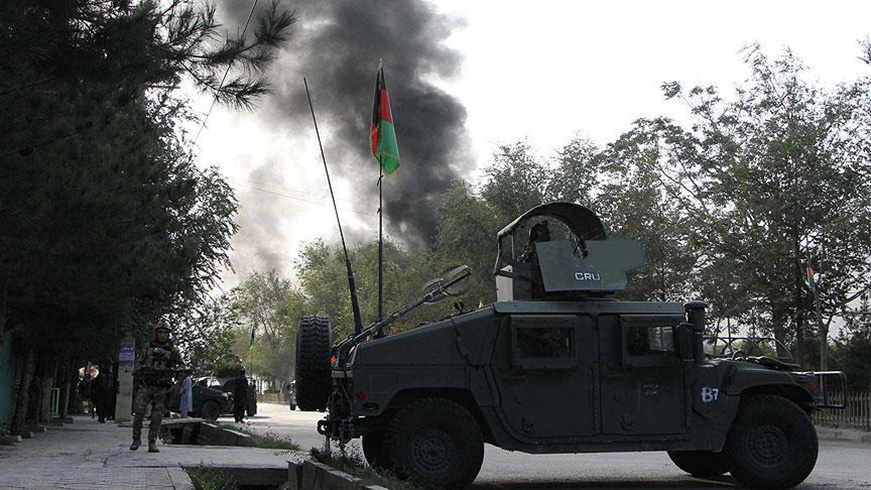 Afganistan'da intihar sald�r�s�: 6 �l�