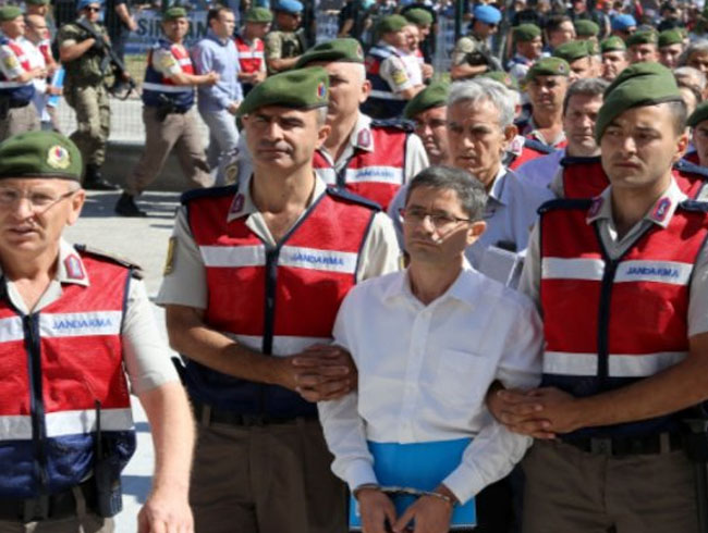 Anayasal d�zene kar�� gelenler mahkemeye tulumla getirilecek