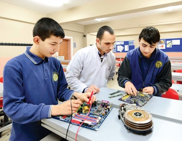 Meslek liseliye evde staj d�nemi 