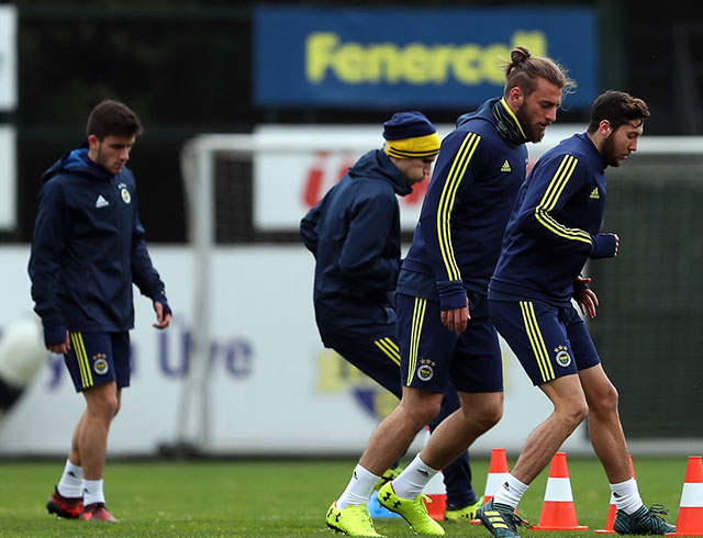 Fenerbahe'de stanbulspor ma hazrlklar balad